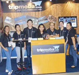  ??  ?? The tripmoba.com team at the PHILTOA Travelmart to launch the Philippine­s’ first online travel site (from left): Tin Ferrer, Patricia Perez, Zaki Delgado, Mags Salvador, Paul Villena, Katia Naval and Lara Santos.