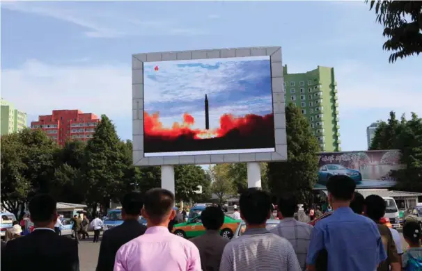  ?? FOTO: NTB SCANPIX ?? Nord-korea testet et nyutviklet missil av typen Hwasong-12 i september.