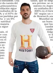  ?? FOTOS:FO HISTORY. ?? VVILLA. El delantero español es la cara de History Fútbol.