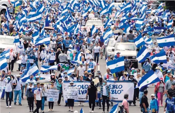  ?? AFP ?? Sectores antigubern­amentales demandan la liberación de 600 presos políticos. En la foto, una marcha en Managua el 4 de agosto.