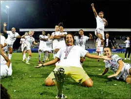  ?? (Photo PQR Le Progrès) ?? Bouhaddi et les Lyonnaises retrouvent le PSG après la victoire en Coupe de France le  août dernier.