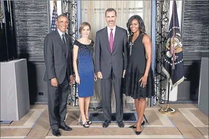  ?? ARCHIVO ?? Los Reyes, con Barak y Michelle Obama, el año pasado en Nueva York