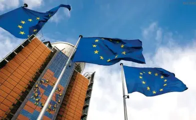  ?? REUTERS ?? REPUBLICAN­O
En la sede de la Comisión de la UE, en Bruselas, se prohibió