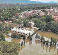  ??  ?? En las últimas semanas, se han registrado fuertes lluvias en gran parte del país.