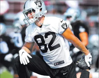  ?? Heidi Fang ?? Las Vegas Review-journal @Heidifang New Raiders wide receiver Jordy Nelson stretches Saturday during training camp in Napa, Calif. “He’s proven to us he can still run,” coach Jon Gruden said of Nelson. “We can line him up anywhere we want and he can...
