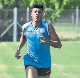  ?? (RAIMUNDO VIÑUELAS) ?? De punta. “Leo” Sequeira volverá a jugar de punta en el Pirata, ya lo hizo ante Defensa y contra Racing. Lleva dos goles en la “B”.