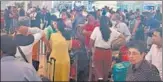  ?? HT PHOTO ?? The crowd at Mumbai airport after a server crash affected services for more than an hour on Thursday.