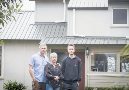  ??  ?? John, Sharon and son Jordan Bailey say asbestos removal at their Jutland Rd home went horribly wrong.