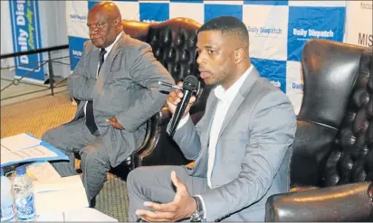  ?? Picture: MICHAEL PINYANA ?? SHARING THOUGHTS: MEC Fikile Xasa, left, and Daily Dispatch Editor Sibusiso Ngalwa during the Cogta and Daily Dispatch stakeholde­rs feedback engagement session, held at the East London Golf club yesterday