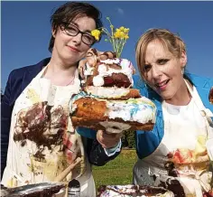  ??  ?? Crumbs! The Great British Bake Off’s Sue (left) and Mel