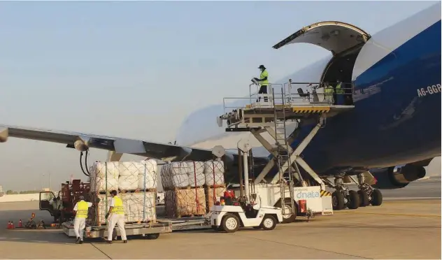  ?? WAM ?? ↑
The UAE comes to the help of Sudan and Ethiopia with humanitari­an aid.