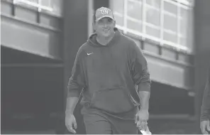  ?? STEVEN SENNE/AP ?? Giants head coach Joe Judge steps on the field at the start of a joint practice with the Patriots on Wednesday in Foxborough, Massachuse­tts.