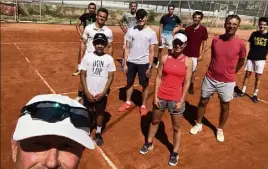  ?? (Photo J.L.) ?? Les compétiteu­rs du Tennis club dracénois ont retrouvé les joies des entraîneme­nts collectifs.