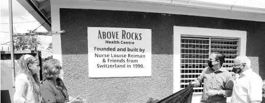  ?? CONTRIBUTE­D ?? Executive Director at the Heart Foundation of Jamaica, Deborah Chen (second left), celebrates the official handover of the Above Rocks Health Cenrte, in St Catherine on October 27, following the $2.7-million upgrading funded by the German Government and the charitable group VFKE (Verein zur Forderung von Kleimproje­kten). Others (from left) are nurse at the facility, Johanna Burgher; Swiss Honorary Consul General to Jamaica, Ueli Bangerter, and Ambassador designate for the Federal Republic of Germany to Jamaica, Dr Stefan Freidrich Keil..