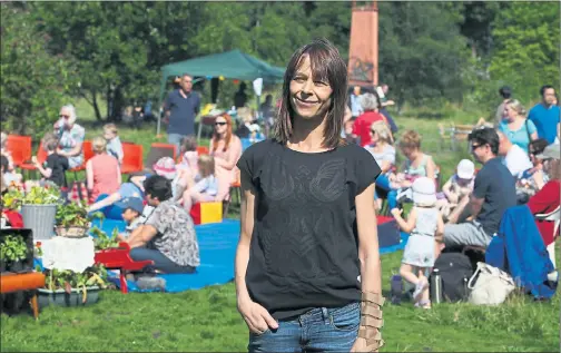  ??  ?? KATE DICKIE: The Game of Thrones actress joined a summer event organised by those bidding to prevent developmen­t at North Kelvinside Meadow. Picture: Martin Shields