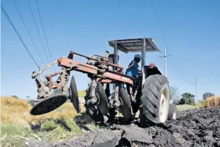  ?? MARCO BEDOLLA ?? Mantienen recurso de mil millones de pesos para el campo.