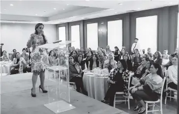  ?? FOTO: DEBATE ?? La senadora impartió una conferenci­a dirigida a las mujeres de Ahome.