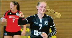  ?? Foto: Karl Aumiller ?? In bester Handball-Laune wollen sich die Günzburger­innen (hier Tanja Stoll) vor heimischer Kulisse präsentier­en.
