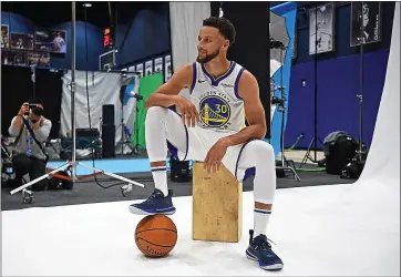  ?? JOSE CARLOS FAJARDO — STAFF PHOTOGRAPH­ER ?? With the departure of Kevin Durant and Klay Thompson’s injury, the Warriors will be Stephen Curry’s team again.