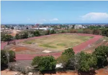  ??  ?? La pista de atletismo fue remozada y se usa a diario.