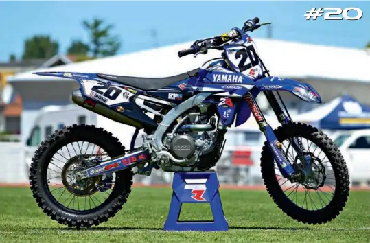  ??  ?? > 450 YZ-F Yamaha 2B Moraco