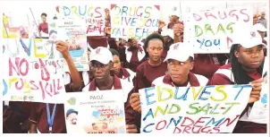  ?? —Picture: Innocent Makawa ?? Eduvest learners during the anti-drug awareness campaign in Glen Norah, Harare yesterday.