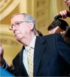  ?? GETTY IMAGES ?? El líder del Senado Mitch McConnell ahora buscaría solo eliminar, sin reemplazar, la ley Obamacare.