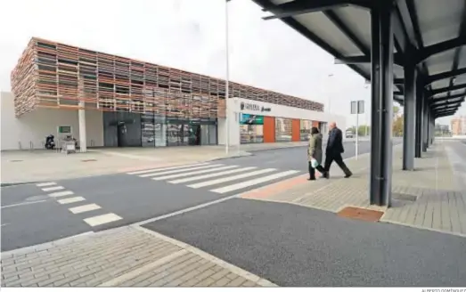  ?? ALBERTO DOMÍNGUEZ ?? La nueva estación de Huelva, a la que deberíamos bautizar como Puerta del Atlántico para que suene en todos lados su nombre.