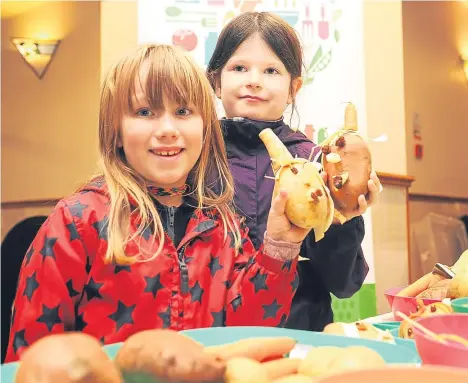  ??  ?? MEMBERS of Broughty Ferry Traders Associatio­n showcased the wealth of food and hospitalit­y available in the area.
The Broughty Ferry Food Fayre returned to the Best Western Woodlands Hotel and gave shoppers an opportunit­y to meet their local food...