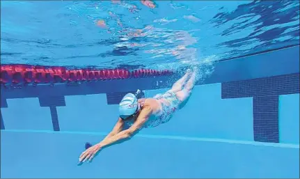  ?? Photograph­s by Francine Orr Los Angeles Times ?? WORLD-RECORD HOLDER Maurine Kornfeld of L.A. didn’t get serious about swimming, or even fitness, until retirement age.