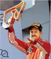  ??  ?? Hut ab! Nach einigen Rückschläg­en zeigte Vettel auf dem Red Bull Ring wieder auf und kämpfte sich zurück.