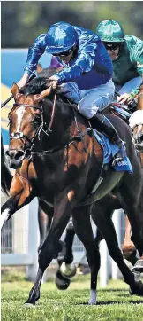  ??  ?? Head to head: Ulysses (right) just holds of Barney Roy to win the Eclipse