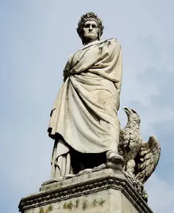  ??  ?? Sommo Poeta La statua di Dante Alighieri (1865) di Enrico Pazzi, nella piazza di Santa Croce a Firenze. A sinistra, un ritratto di Aldo Cazzullo, autore del libro «A riveder le stelle»