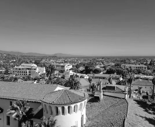  ?? IAN SHANTZ/TORONTO SUN ?? The view from atop the Santa Barbara County Courthouse.