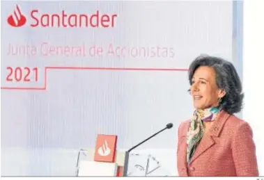  ?? M. G. ?? La presidenta de Banco Santander, Ana Botín, ayer, durante la junta general de accionista­s de 2021
