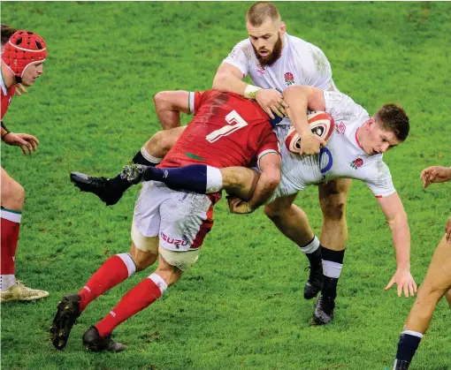  ?? Mark Lewis/huw Evans Agency ?? Got him! Justin Tipuric nails England’s Owen Farrell in this year’s Six Nations clash at the Principali­ty Stadium.