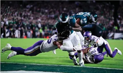  ?? ?? Philadelph­ia Eagles running back D'Andre Swift had a career night against the Minnesota Vikings. Photograph: Derik Hamilton/AP