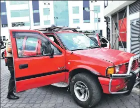  ??  ?? El automotor fue sustraído del parqueader­o del mercado de la Florida, al norte de la urbe.