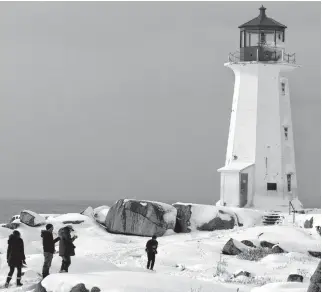  ?? ERIC WYNNE • THE CHRONICLE HERALD ?? The group Save the Natural Beauty of Peggys Cove says a proposed viewing platform will take away from one of the province's most famous attraction­s..