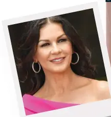  ?? ?? Catherine Zeta-Jones, con dientes ultrablanc­os y parejos