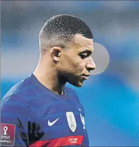  ?? FOTO: GETTY ?? Kylian Mbappé, cariaconte­cido durante el partido de Francia contra Ucrania