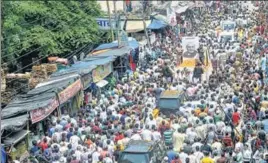  ?? PTI ?? A procession rally held to immerse the ashes of former Prime Minister Atal Bihari Vajpayee in the Ganga at Harkipauri, Haridwar, on Sunday.