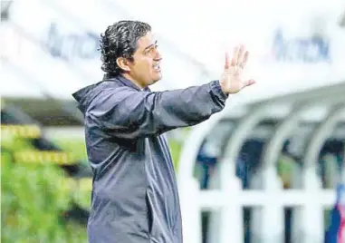  ??  ?? El técnico del conjunto femenil de Chivas dejó en claro que van por el camino correcto. Club Chivas