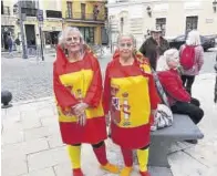  ?? A. M. R. ?? Dos mujeres de bandera.