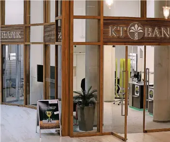  ?? FOTO: DPA ?? Die Filiale der KT Bank (Kuveyt Türk Bank) in Köln. Drei Jahre nach ihrem Start in Mannheim als erste islamische Bank in Deutschlan­d expandiert das Institut.