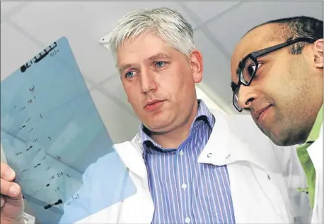  ?? Picture: John Stevenson. ?? Professor Dario Alessi (left) and Dr Miratul Muqit are carrying out ground-breaking research into Parkinson’s disease.
