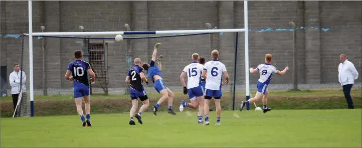  ??  ?? John Crowe (9) of St Patrick’s wheels away to celebrate after firing home to the roof of the Blessingto­n goal during the Renault Senor Football Championsh­ip clash in Joule Park Aughrim on Sunday.