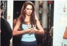  ?? DARREN MICHAELS, COLUMBIA/TRISTAR PICTURES ?? Jennifer Love Hewitt is Ethan Embry’s crush in “Can’t Hardly Wait.”