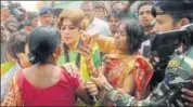  ?? SAMIR JANA/HT ?? BJP MP Roopa Ganguly visits the Ramkrishna Dangal area of RaniganjAs­ansol region on Sunday. The area witnessed communal violence after a Ram Navami procession.