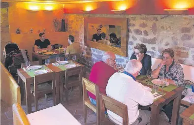  ?? MEDITERRÁN­EOREPER ?? ▶▶ Los restaurant­es reciben muchas reservas estos días para disfrutar de las jornadas gastronómi­cas de las setas.